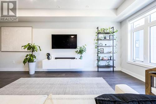 12 - 66 Long Branch Avenue, Toronto (Long Branch), ON - Indoor Photo Showing Living Room