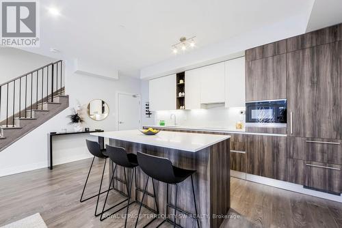 12 - 66 Long Branch Avenue, Toronto (Long Branch), ON - Indoor Photo Showing Kitchen With Upgraded Kitchen