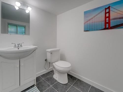 Powder room - 6 Rue Godefroy, Lac-Brome, QC - Indoor Photo Showing Bathroom