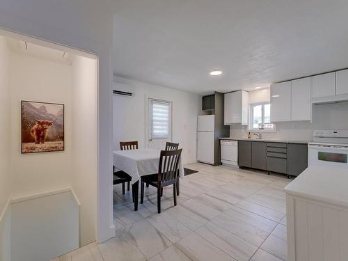 Overall view - 6 Rue Godefroy, Lac-Brome, QC - Indoor Photo Showing Kitchen