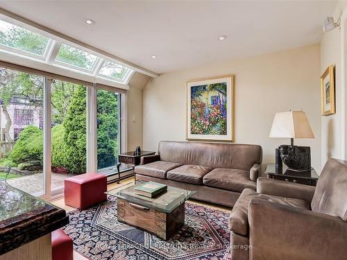 25 Poplar Plains Cres, Toronto, ON - Indoor Photo Showing Living Room