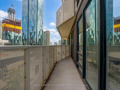 1503-88 Harbour St, Toronto, ON - Outdoor With Balcony