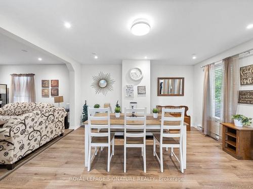 323 Annshiela Dr, Georgina, ON - Indoor Photo Showing Dining Room