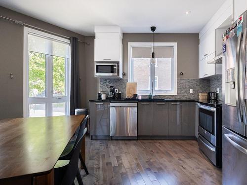 Cuisine - 101-1290 Rue Sherbrooke E., Montréal (Ville-Marie), QC - Indoor Photo Showing Kitchen With Upgraded Kitchen