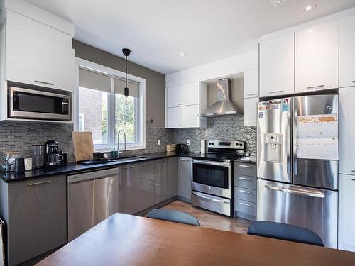 Cuisine - 101-1290 Rue Sherbrooke E., Montréal (Ville-Marie), QC - Indoor Photo Showing Kitchen With Upgraded Kitchen