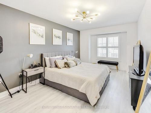 65-2435 Greenwich Dr, Oakville, ON - Indoor Photo Showing Bedroom