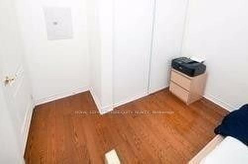 106-350 Princess Royal Dr, Mississauga, ON - Indoor Photo Showing Other Room