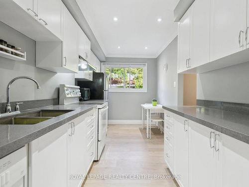 61-915 Inverhouse Dr, Mississauga, ON - Indoor Photo Showing Kitchen