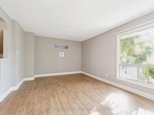 61-915 Inverhouse Dr, Mississauga, ON - Indoor Photo Showing Other Room