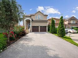 6786 Kazoo Crt  Mississauga, ON L5W 1T4