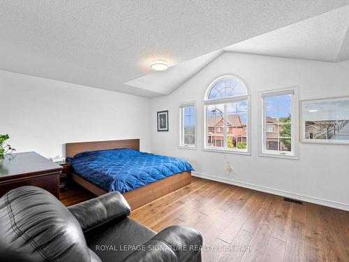 6786 Kazoo Crt, Mississauga, ON - Indoor Photo Showing Bedroom