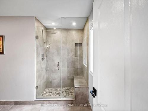 6786 Kazoo Crt, Mississauga, ON - Indoor Photo Showing Bathroom