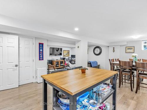 108 Mcintyre Cres, Halton Hills, ON - Indoor Photo Showing Dining Room