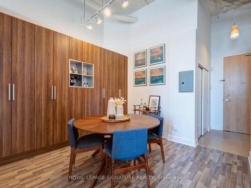 324-1001 Roselawn Ave, Toronto, ON - Indoor Photo Showing Dining Room