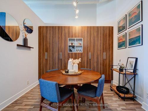 324-1001 Roselawn Ave, Toronto, ON - Indoor Photo Showing Dining Room