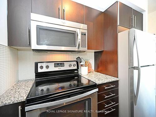 505-65 Speers Rd E, Oakville, ON - Indoor Photo Showing Kitchen