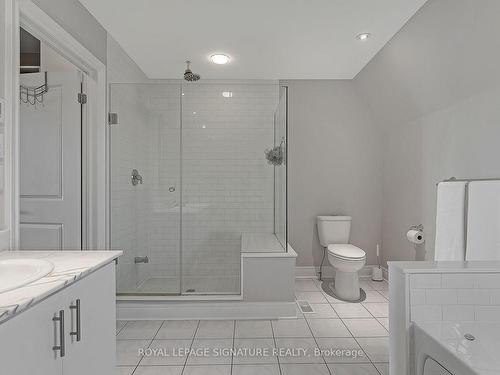 9 Furrow Lane, Toronto, ON - Indoor Photo Showing Bathroom