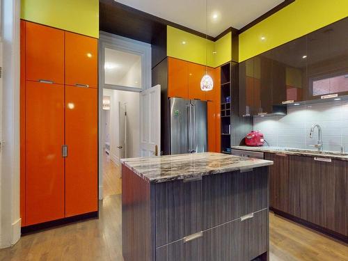 Kitchen - 231 Av. Clarke, Westmount, QC - Indoor Photo Showing Kitchen With Upgraded Kitchen