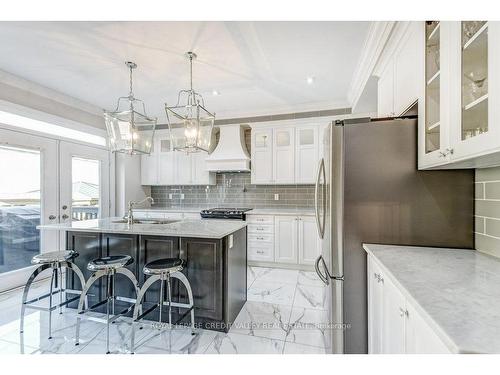 9 Mecca St, Brampton, ON - Indoor Photo Showing Kitchen With Stainless Steel Kitchen With Upgraded Kitchen