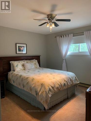 198 Pitts Cove Road, Kawartha Lakes, ON - Indoor Photo Showing Bedroom