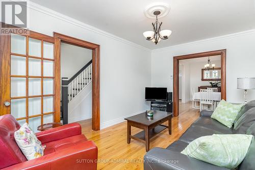 49 Methuen Avenue, Toronto (Lambton Baby Point), ON - Indoor Photo Showing Living Room