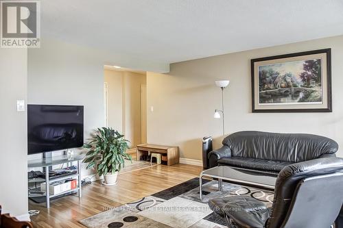 303 - 625 The West Mall, Toronto (Eringate-Centennial-West Deane), ON - Indoor Photo Showing Living Room