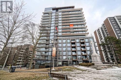 Th06 - 21 Park Street E, Mississauga, ON - Outdoor With Facade