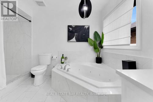 68 Whistler Street, Hamilton (Stoney Creek Mountain), ON - Indoor Photo Showing Bathroom