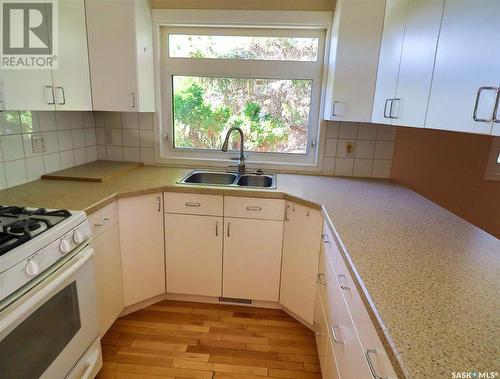 414 1St Street N, Cabri, SK - Indoor Photo Showing Kitchen With Double Sink