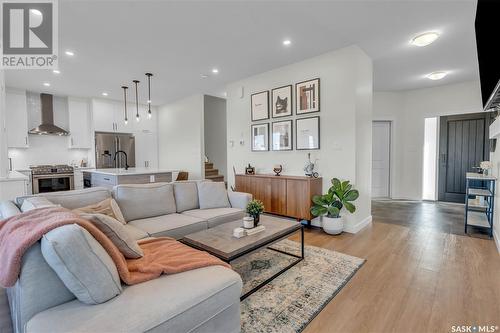 5217 E Green Crescent, Regina, SK - Indoor Photo Showing Living Room