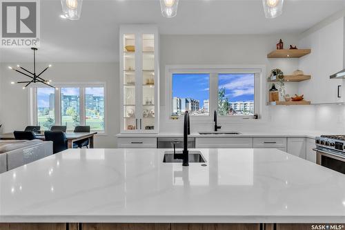 5217 E Green Crescent, Regina, SK - Indoor Photo Showing Kitchen With Upgraded Kitchen