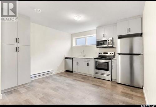 5217 E Green Crescent, Regina, SK - Indoor Photo Showing Kitchen With Stainless Steel Kitchen