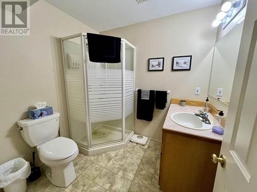 5437 Scuffi Road, 100 Mile House, BC - Indoor Photo Showing Bathroom