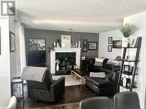 2967 Christopher Crescent, Prince George, BC - Indoor Photo Showing Living Room