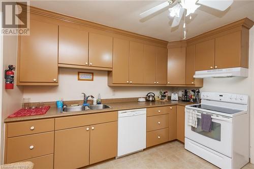 441 Dudley Avenue, North Bay, ON - Indoor Photo Showing Kitchen With Double Sink