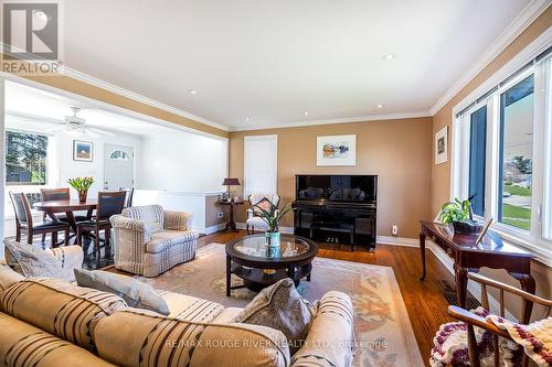 9 Granard Boulevard, Toronto (Cliffcrest), ON - Indoor Photo Showing Living Room