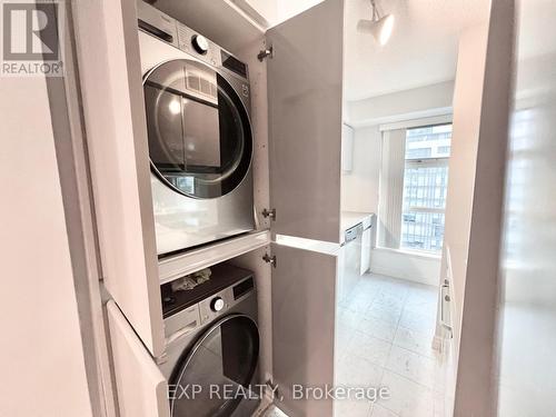 1605 - 50 Lombard Street, Toronto, ON - Indoor Photo Showing Laundry Room