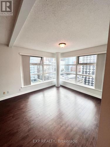 1605 - 50 Lombard Street, Toronto, ON - Indoor Photo Showing Living Room