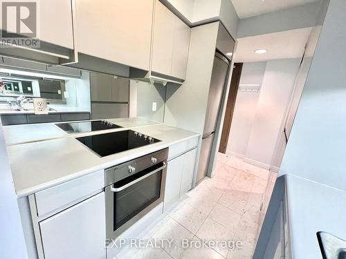 1605 - 50 Lombard Street, Toronto, ON - Indoor Photo Showing Kitchen