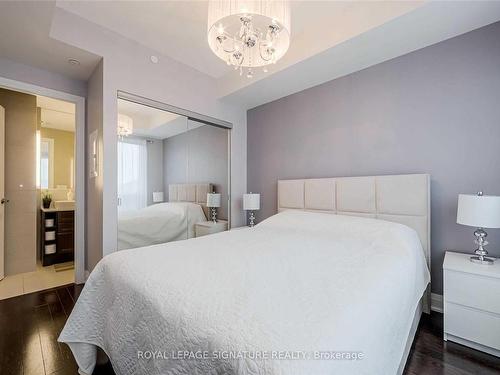 408-21 Clairtrell Rd, Toronto, ON - Indoor Photo Showing Bedroom