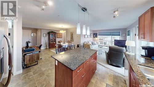 211 2311 Windsor Park Road, Regina, SK - Indoor Photo Showing Kitchen