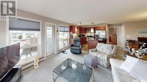 211 2311 Windsor Park Road, Regina, SK - Indoor Photo Showing Living Room