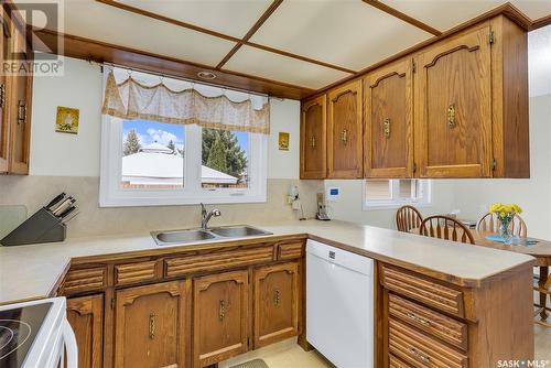 410 Needham Way, Saskatoon, SK - Indoor Photo Showing Kitchen With Double Sink