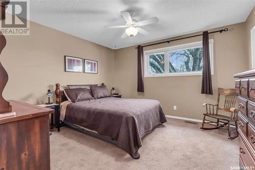 410 Needham Way, Saskatoon, SK - Indoor Photo Showing Bedroom