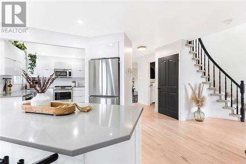 2 Kincora Court, Greater Sudbury, ON - Indoor Photo Showing Kitchen With Upgraded Kitchen