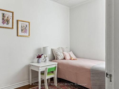 548 Lauder Ave, Toronto, ON - Indoor Photo Showing Bedroom