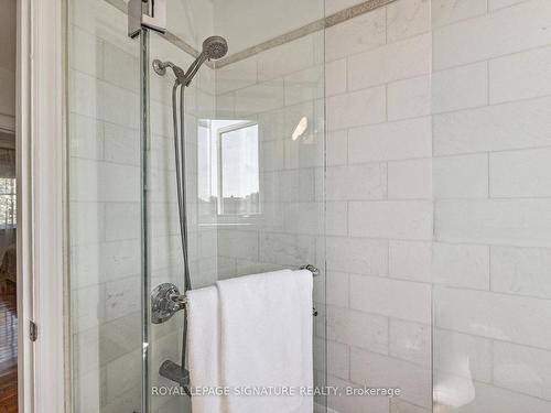 548 Lauder Ave, Toronto, ON - Indoor Photo Showing Bathroom