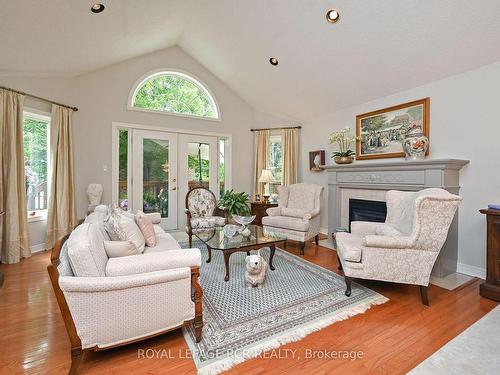 13 Briar Gate Way, New Tecumseth, ON - Indoor Photo Showing Living Room With Fireplace