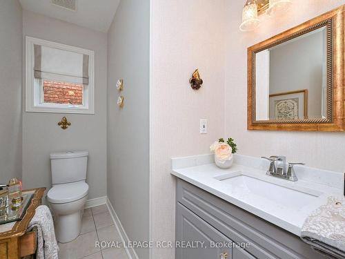 13 Briar Gate Way, New Tecumseth, ON - Indoor Photo Showing Bathroom