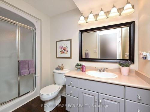 13 Briar Gate Way, New Tecumseth, ON - Indoor Photo Showing Bathroom